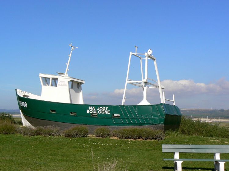 Fonds d'cran Bateaux Bateaux de pche Bateau au bord de la Canche (Le Touquet)