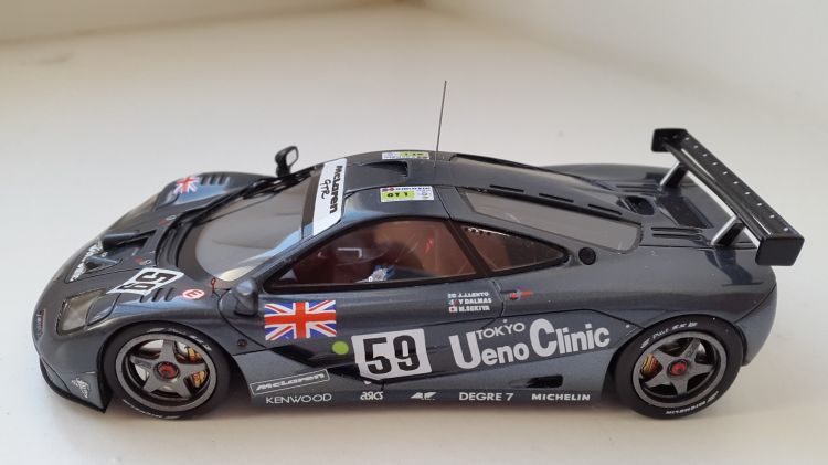 Fonds d'cran Voitures Voitures miniatures MC LAREN F1 GTR 1ère des 24 Heures du Mans 1995