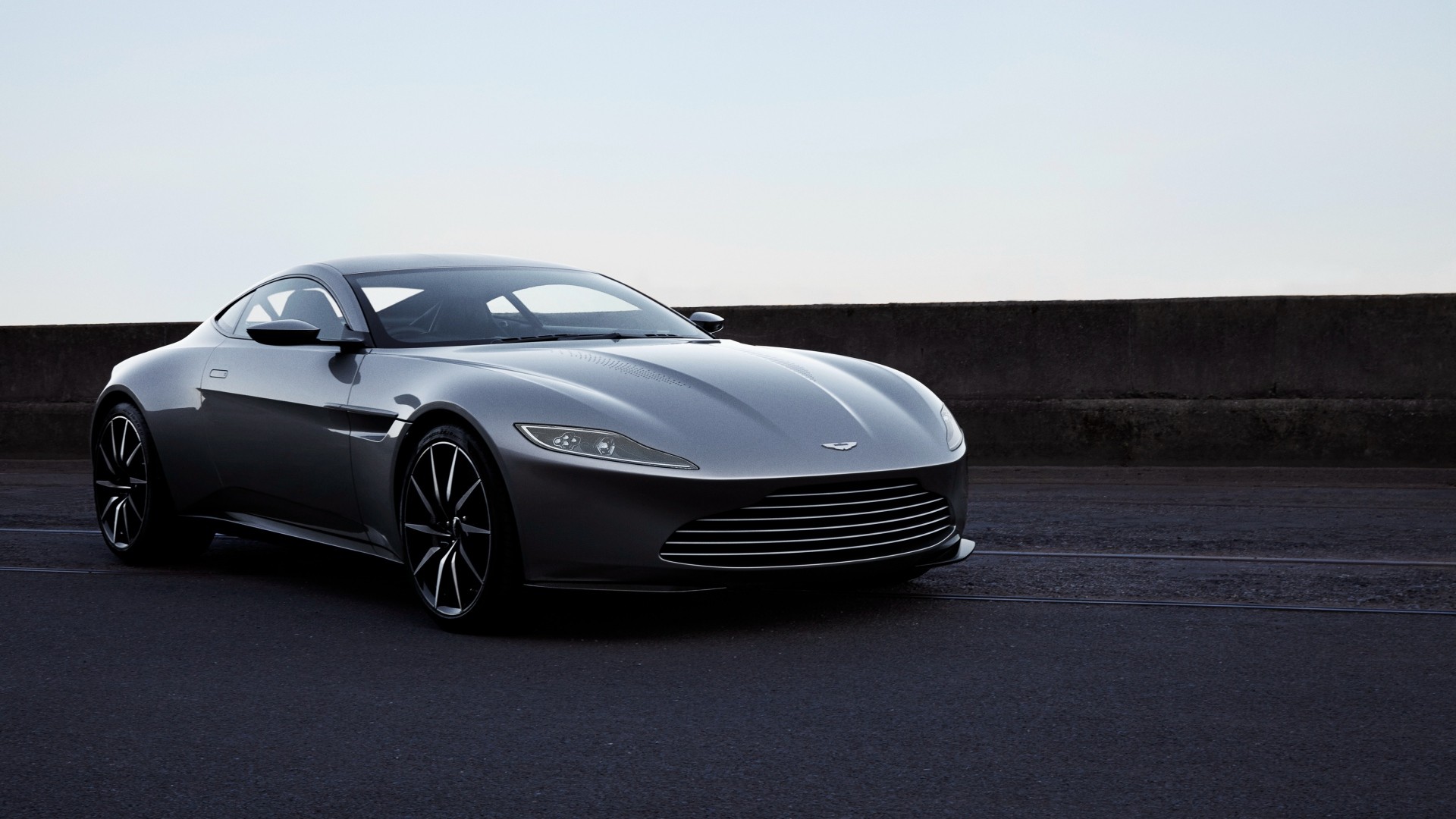 Fonds d'cran Voitures Aston Martin 