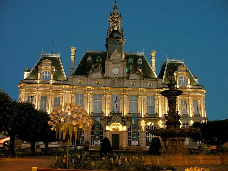 Fonds d'cran Constructions et architecture Btiments administratifs Hotel de ville de LIMOGES (Ht Vienne)