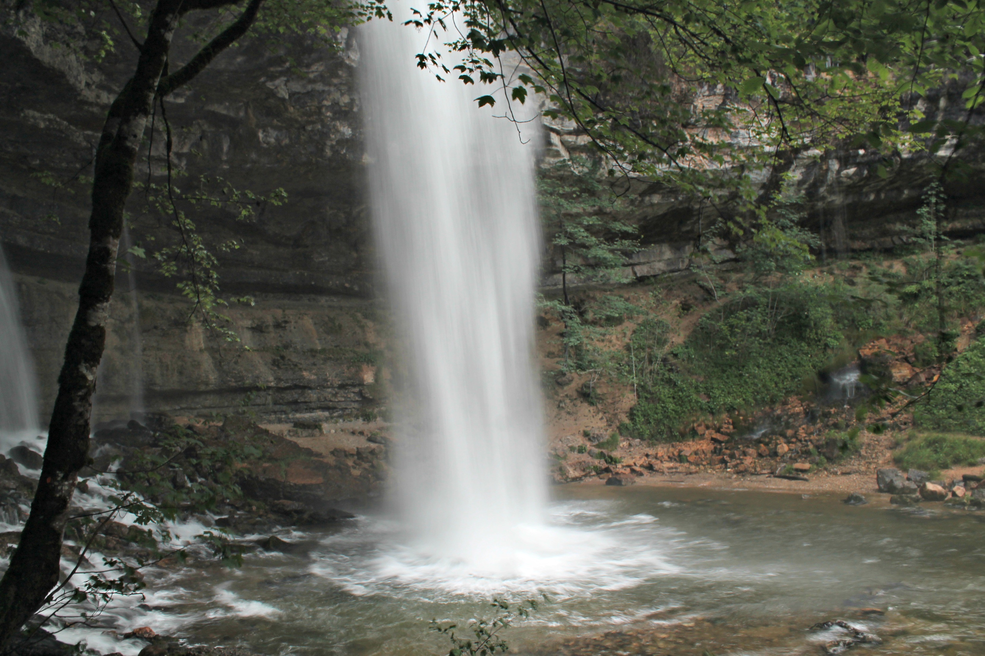 Wallpapers Nature Waterfalls cascades du hérisson : le saut girard