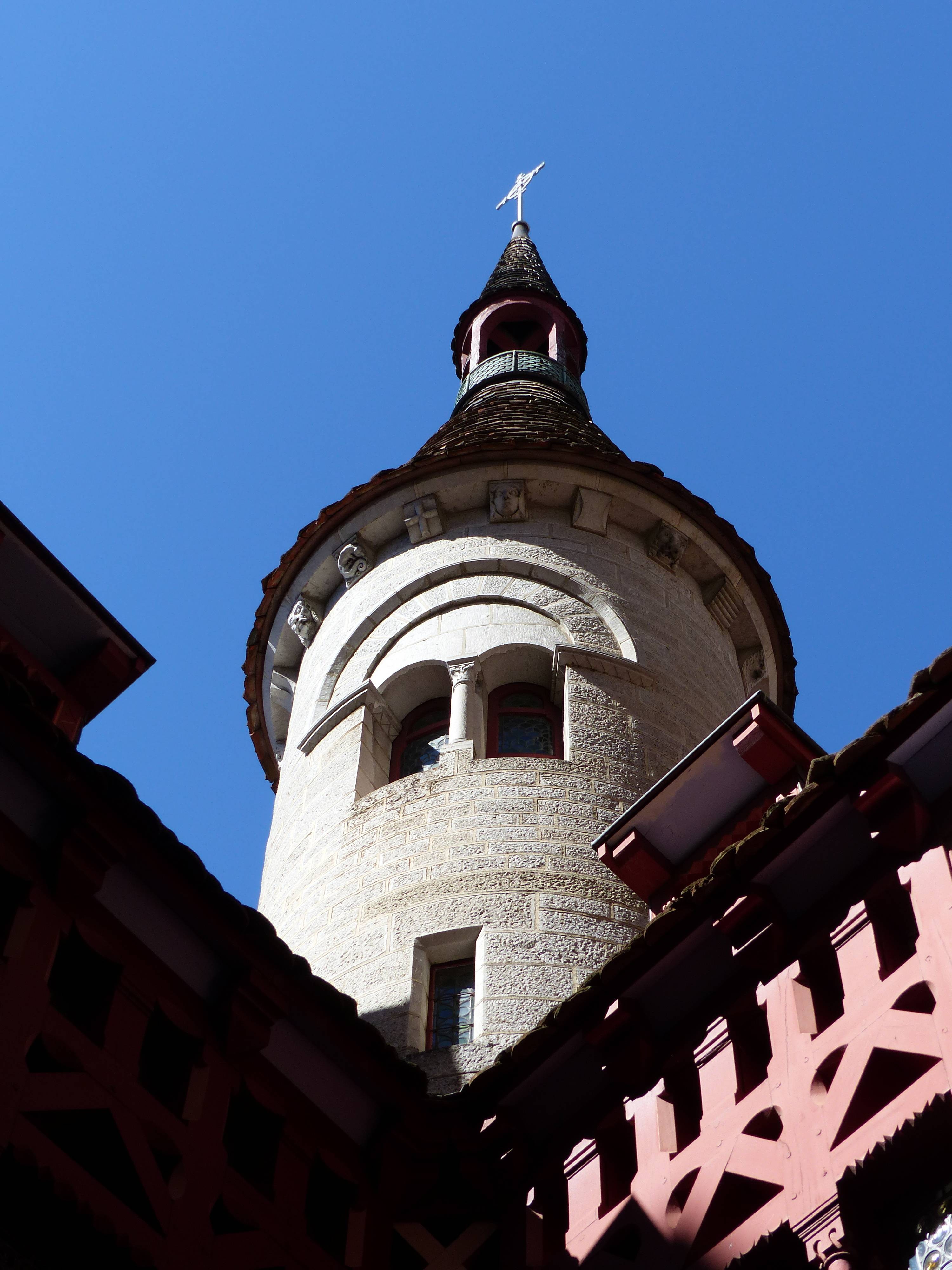 Fonds d'cran Constructions et architecture Chteaux - Palais Château de Menthon-Saint-Bernard 03