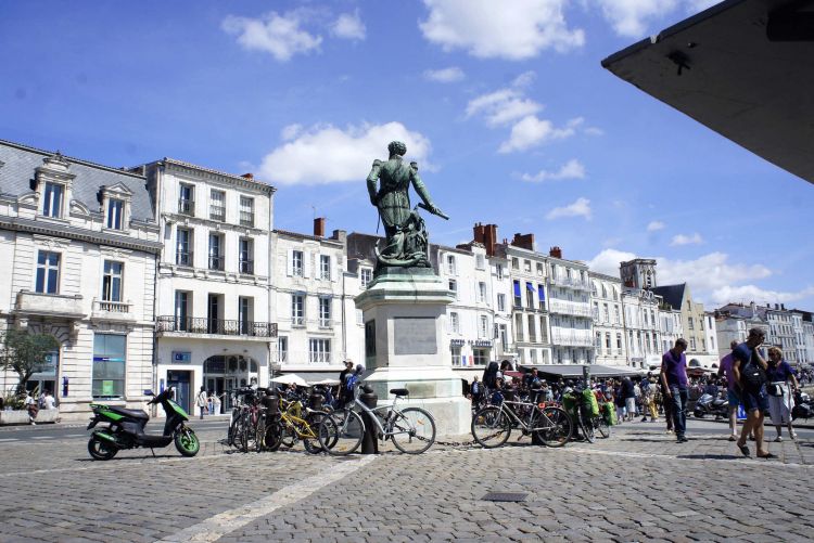 Wallpapers Constructions and architecture Statues - Monuments Port de la Rochelle 