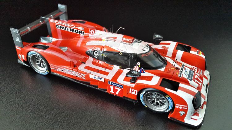 Fonds d'cran Voitures Voitures miniatures Porsche 919 Hybrid n°17 (2éme des 24 Heures du Mans 2015)