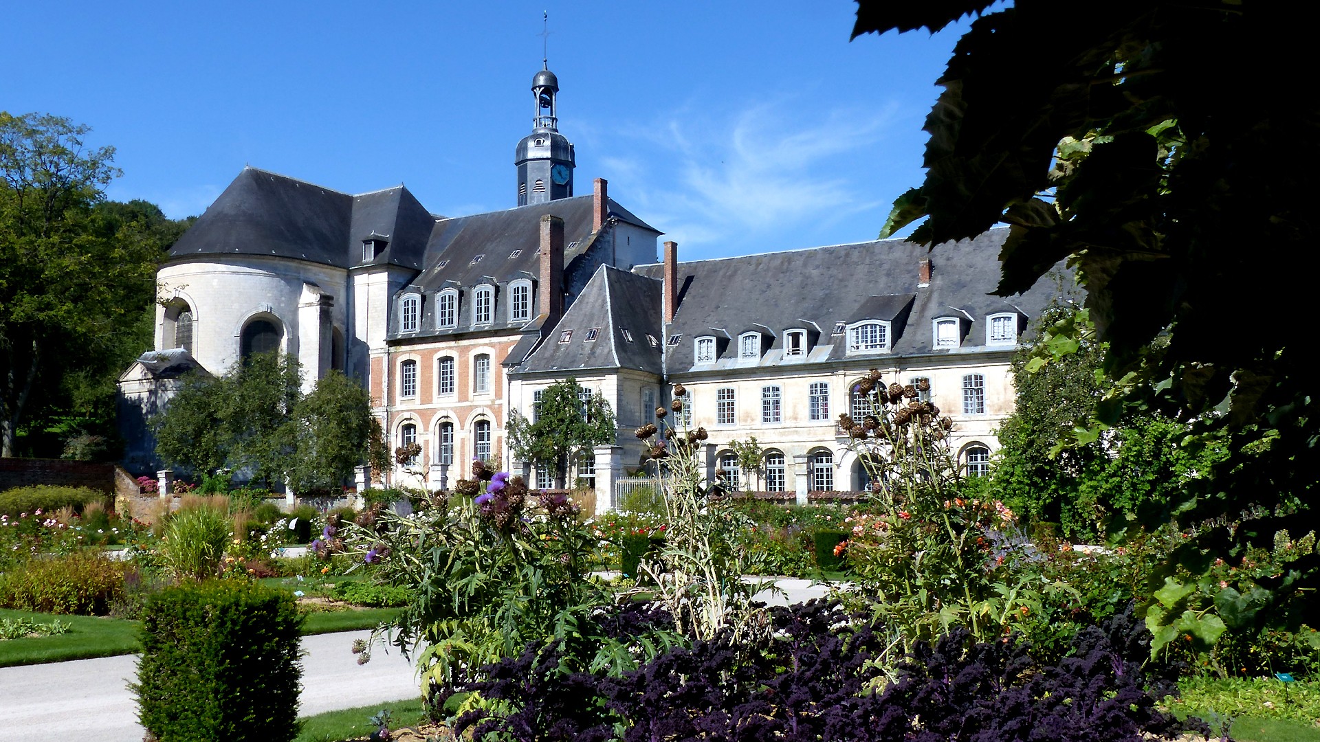 Fonds d'cran Voyages : Europe France > Picardie L'abbaye et les jardins de Valloires (Somme)