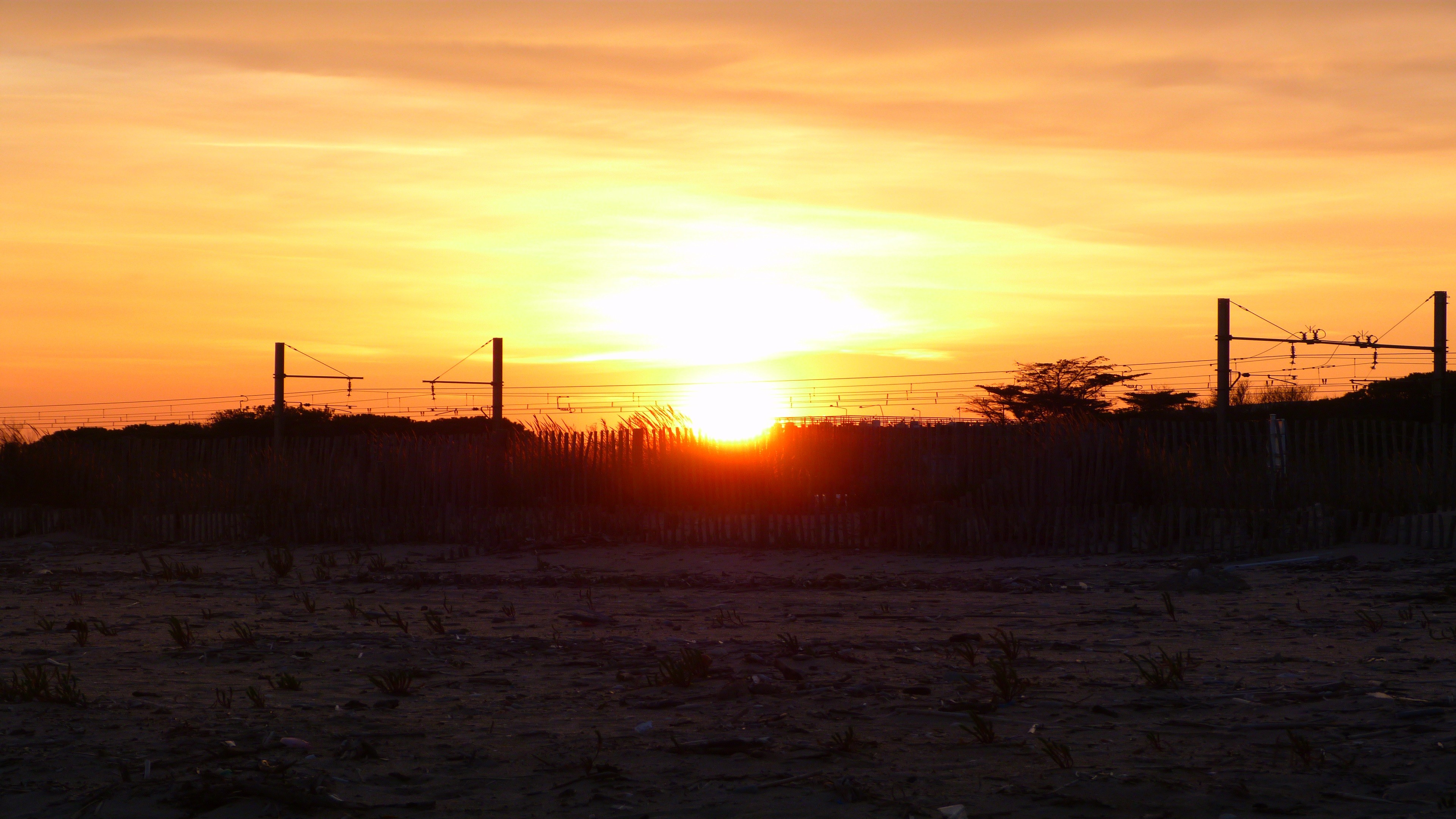 Fonds d'cran Nature Couchers et levers de Soleil Coucher de soleil sur le plage de Sète... 