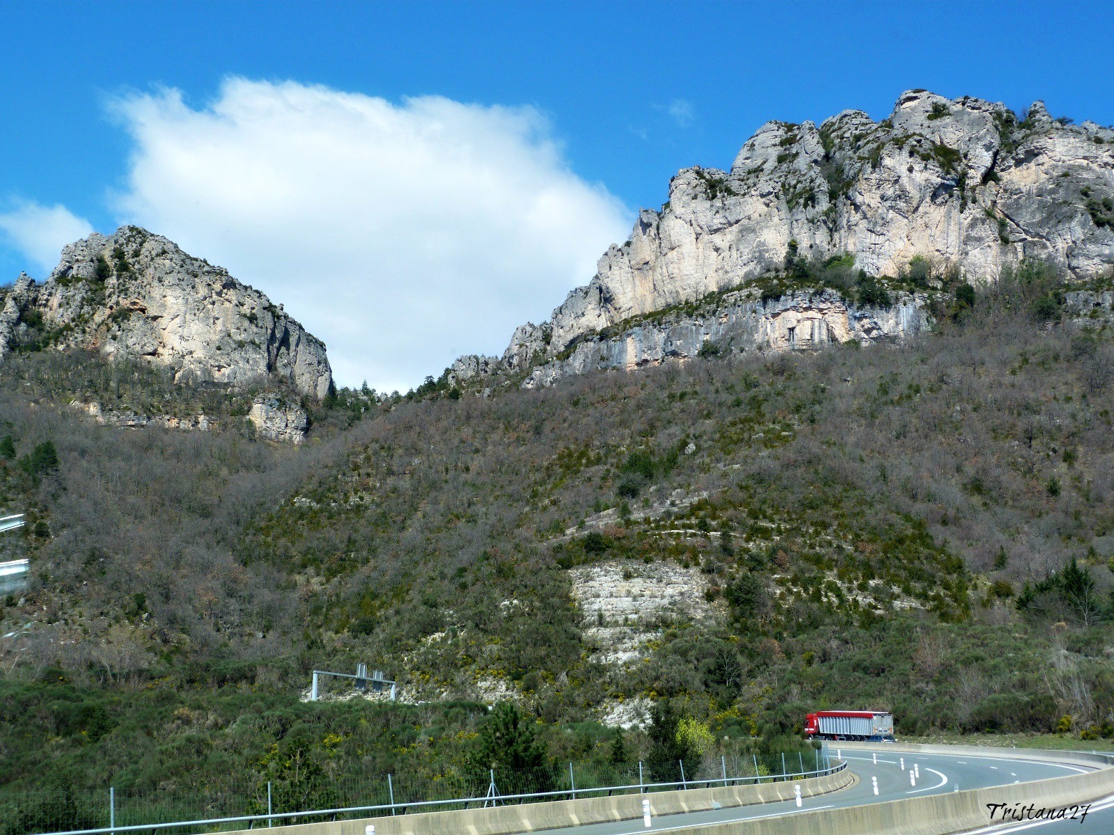 Fonds d'cran Nature Montagnes Quand on est sur la route...