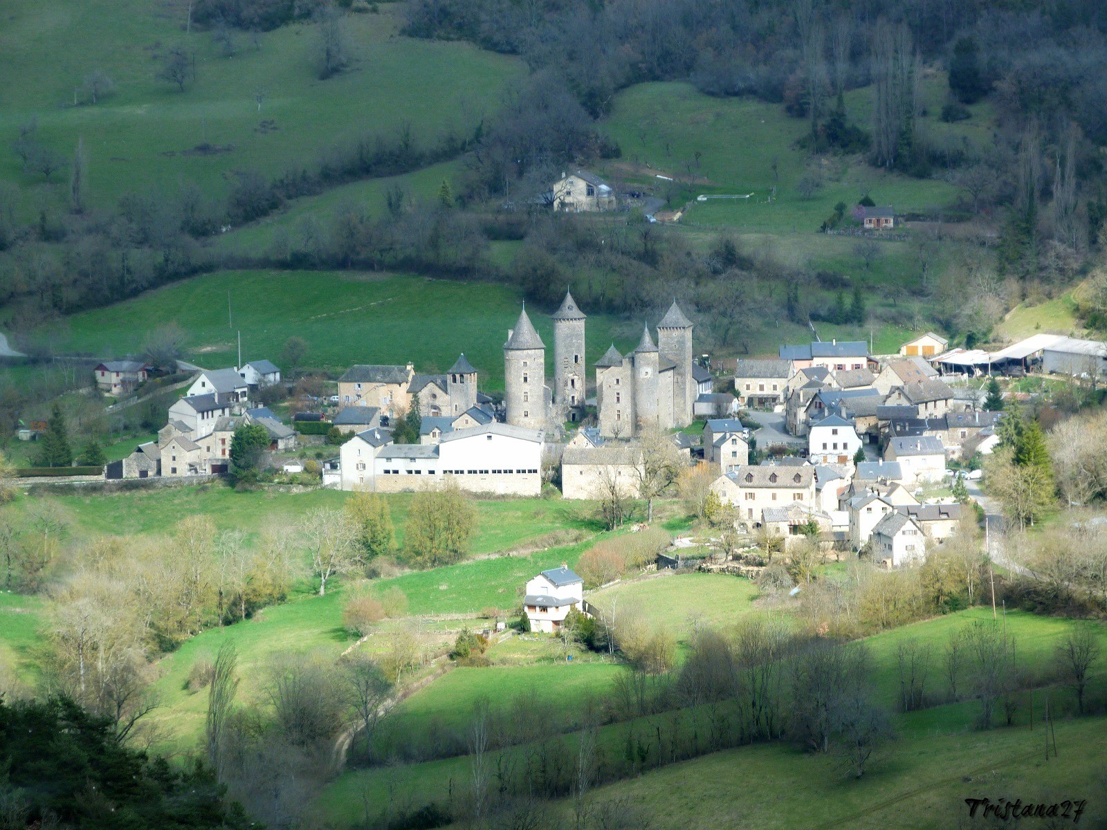 Wallpapers Nature Landscapes Petit village en plein cur de la montagne... 