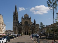  Constructions et architecture Cathédrale de Bazas, Gironde