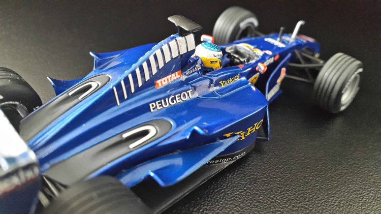 Wallpapers Cars Cars - Toys PROST PEUGEOT AP 03 (année 2000 - pilote Nick HEIDFELD)