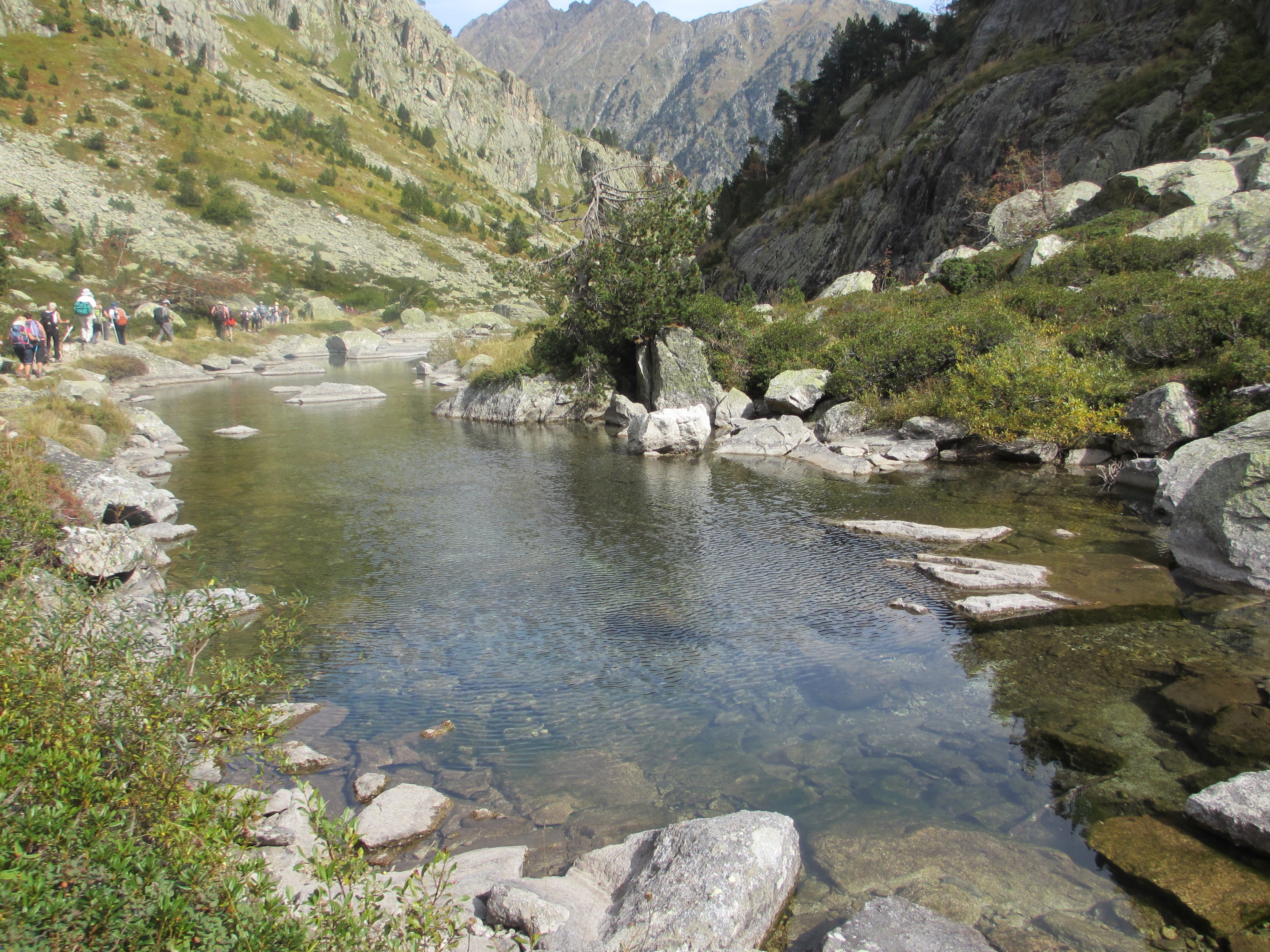 Fonds d'cran Nature Fleuves - Rivires - Torrents Rivière des Pyrénées