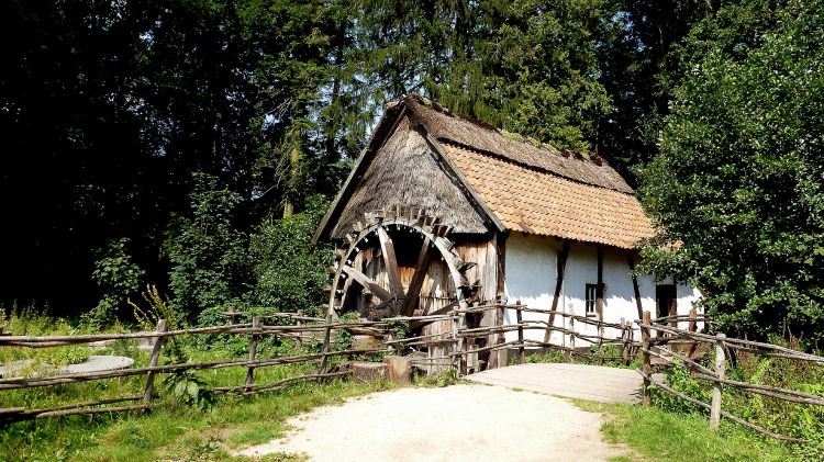 Fonds d'cran Voyages : Europe Belgique Le vieux moulin à eau (province du Limbourg)