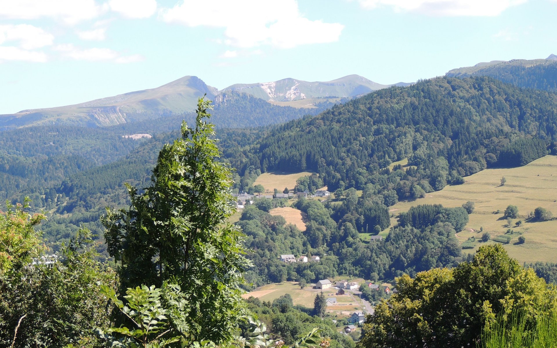 Fonds d'cran Nature Montagnes L'auvergne