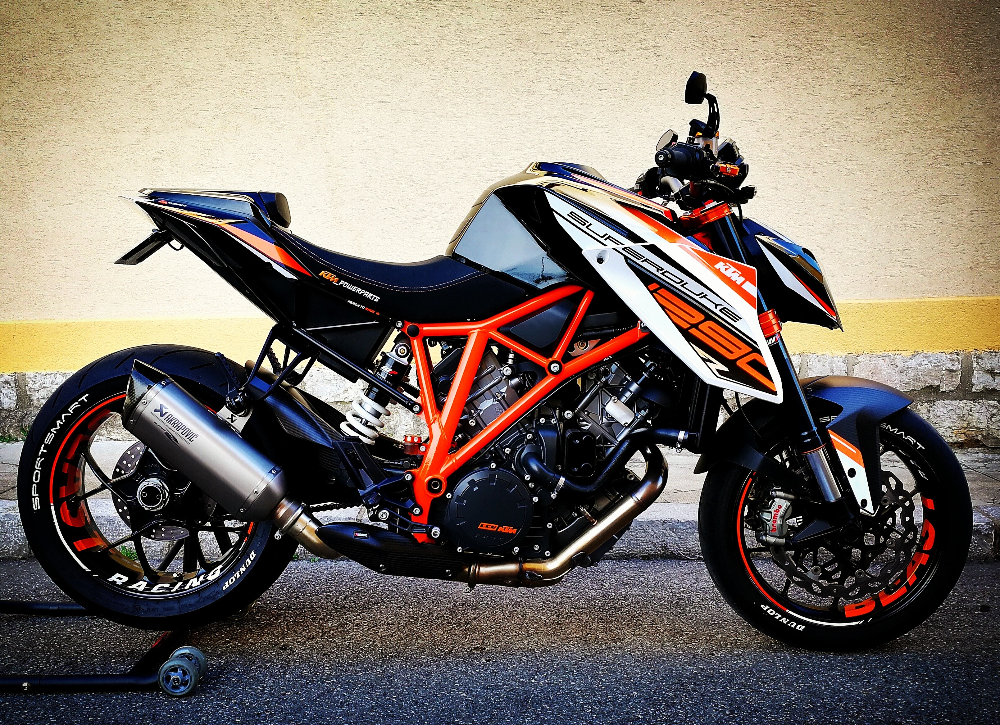 Fonds d'cran Motos Ktm KTM 1290 SUPERDUKE R