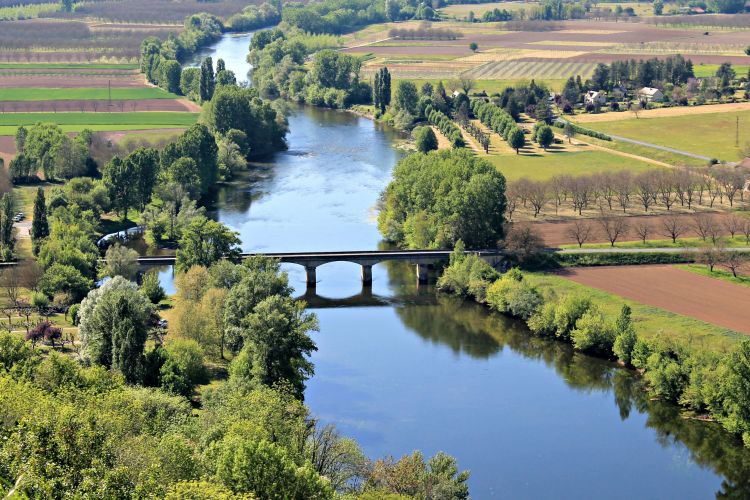 Fonds d'cran Nature Fleuves - Rivires - Torrents rivire dordogne