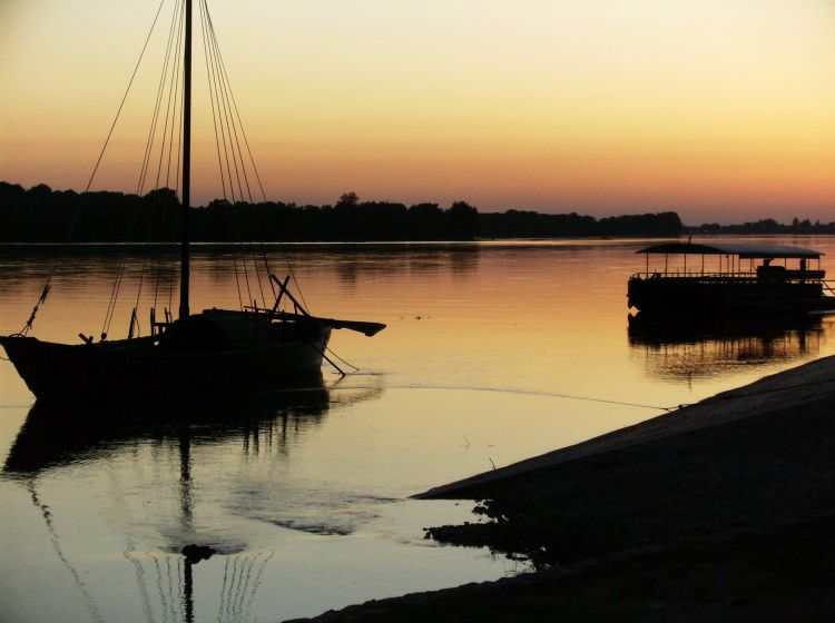 Fonds d'cran Nature Fleuves - Rivires - Torrents Coucher de soleil