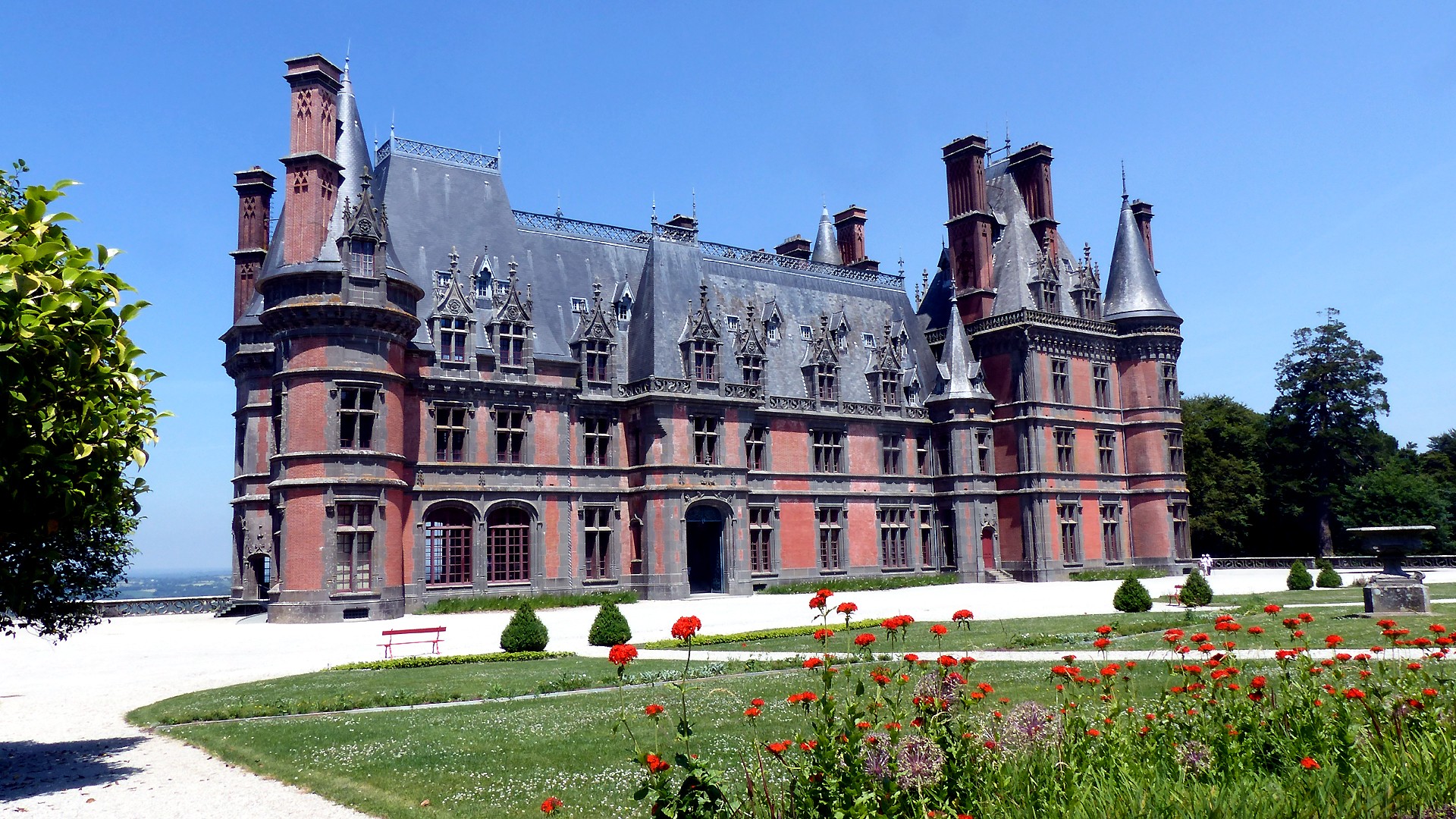 Fonds d'cran Voyages : Europe France > Bretagne Le château de Trévarez (Finistère sud)