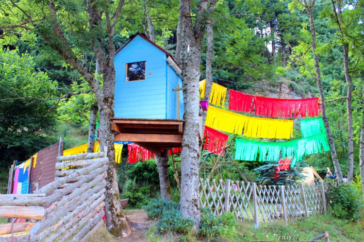 Fonds d'cran Constructions et architecture Cabanes - Cabines AUVERGNE 2017 FESTIVAL DE L ARBRE CREUX