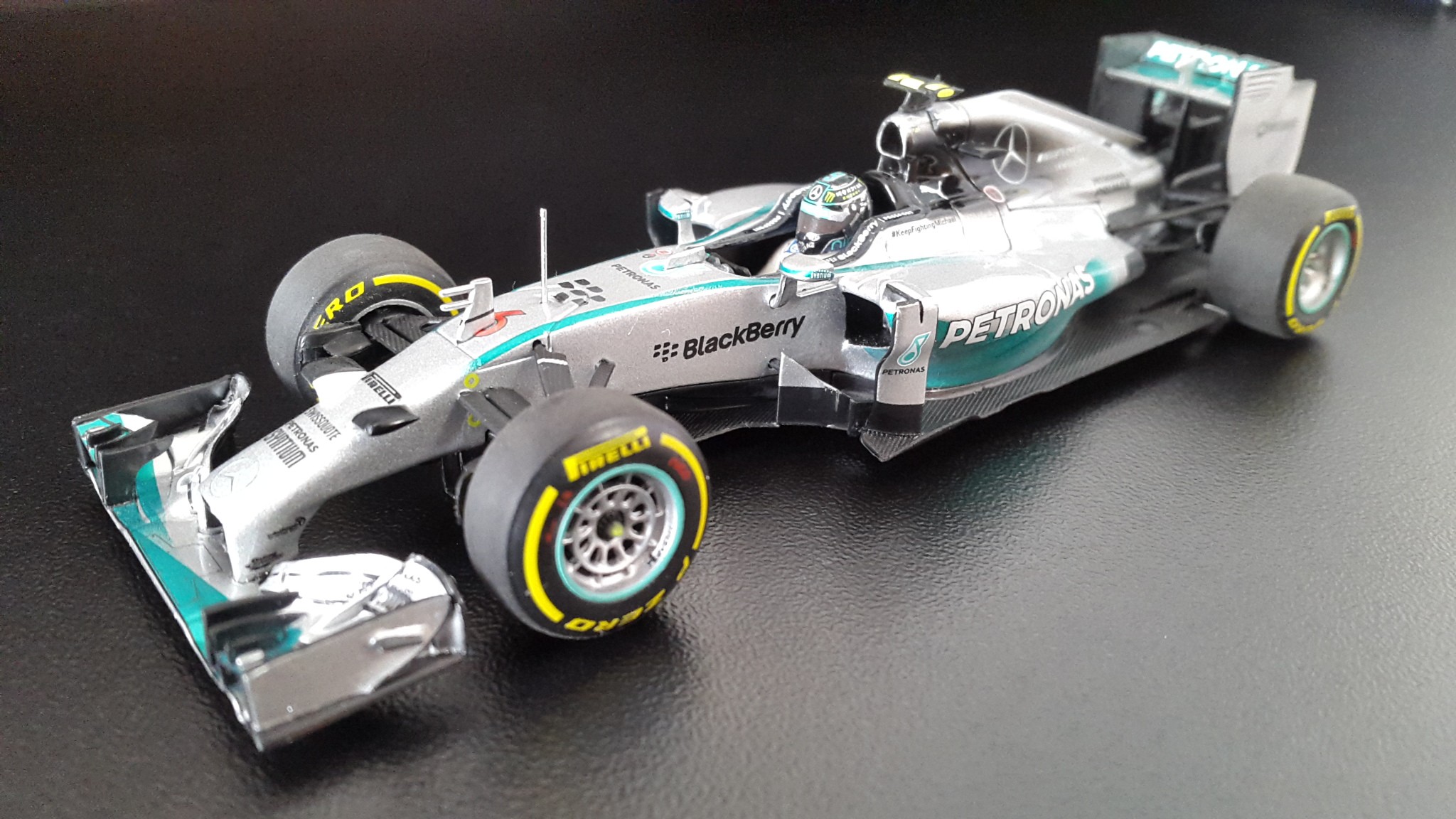 Fonds d'cran Voitures Voitures miniatures Mercedes AMG W05 ( 2014 - Nico ROSBERG )