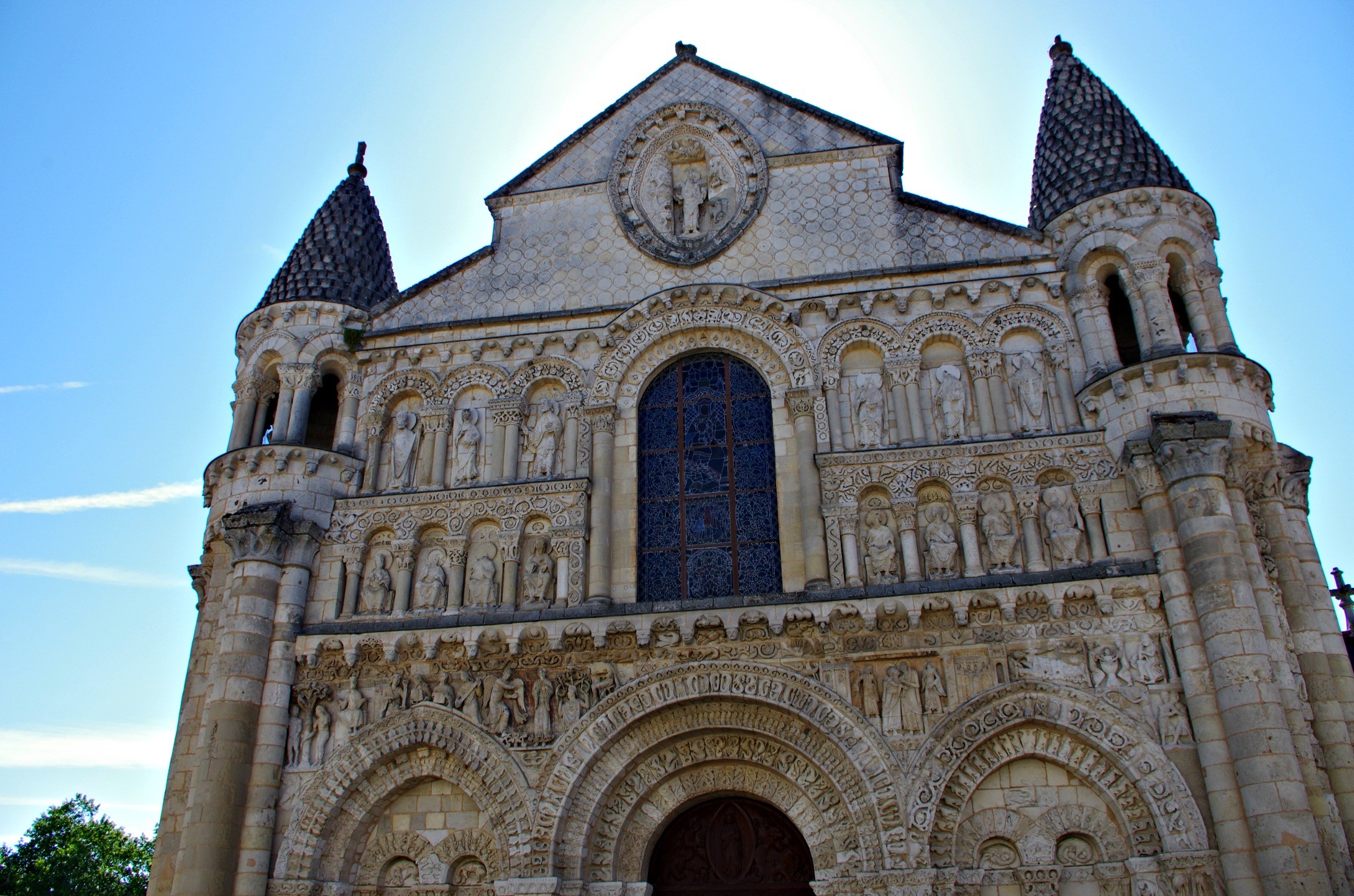 Fonds d'cran Constructions et architecture Edifices Religieux Eglise Notre Dame La Grande, Poitiers