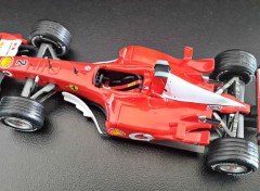  Voitures FERRARI F-2002  (2002 - Rubens BARRICHELLO)