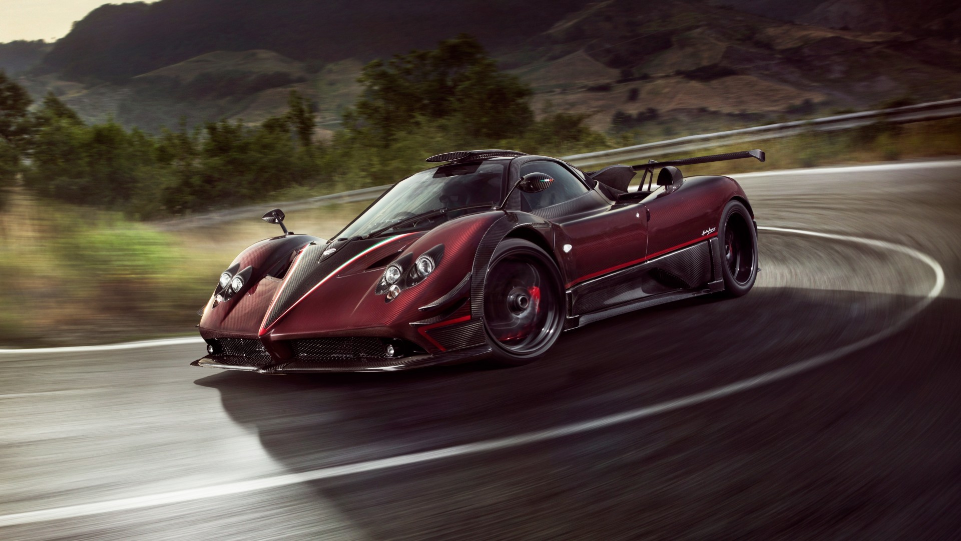 Fonds d'cran Voitures Pagani 