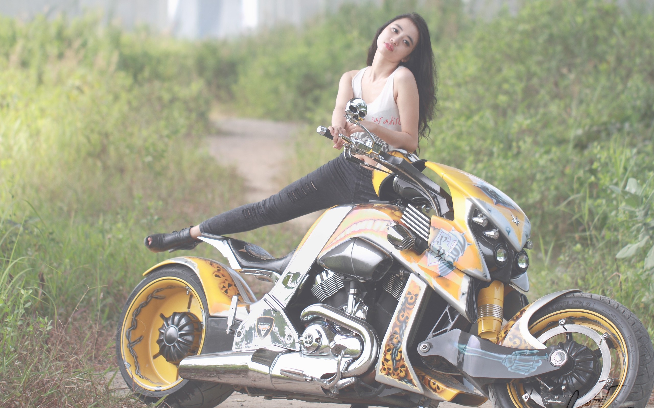 Wallpapers Motorbikes Girls and motorbikes 