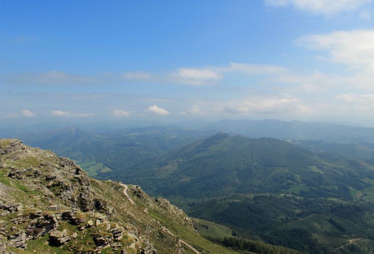 Fonds d'cran Nature Paysages au sommet de la Rhune (pays basque)