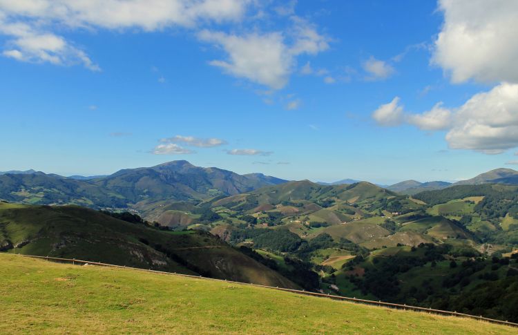 Fonds d'cran Nature Paysages  montagnes du pays basque