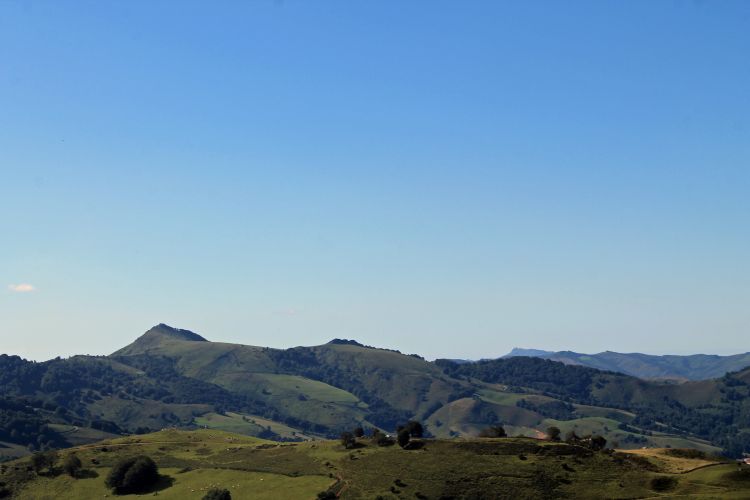 Wallpapers Nature Landscapes  montagnes du pays basque