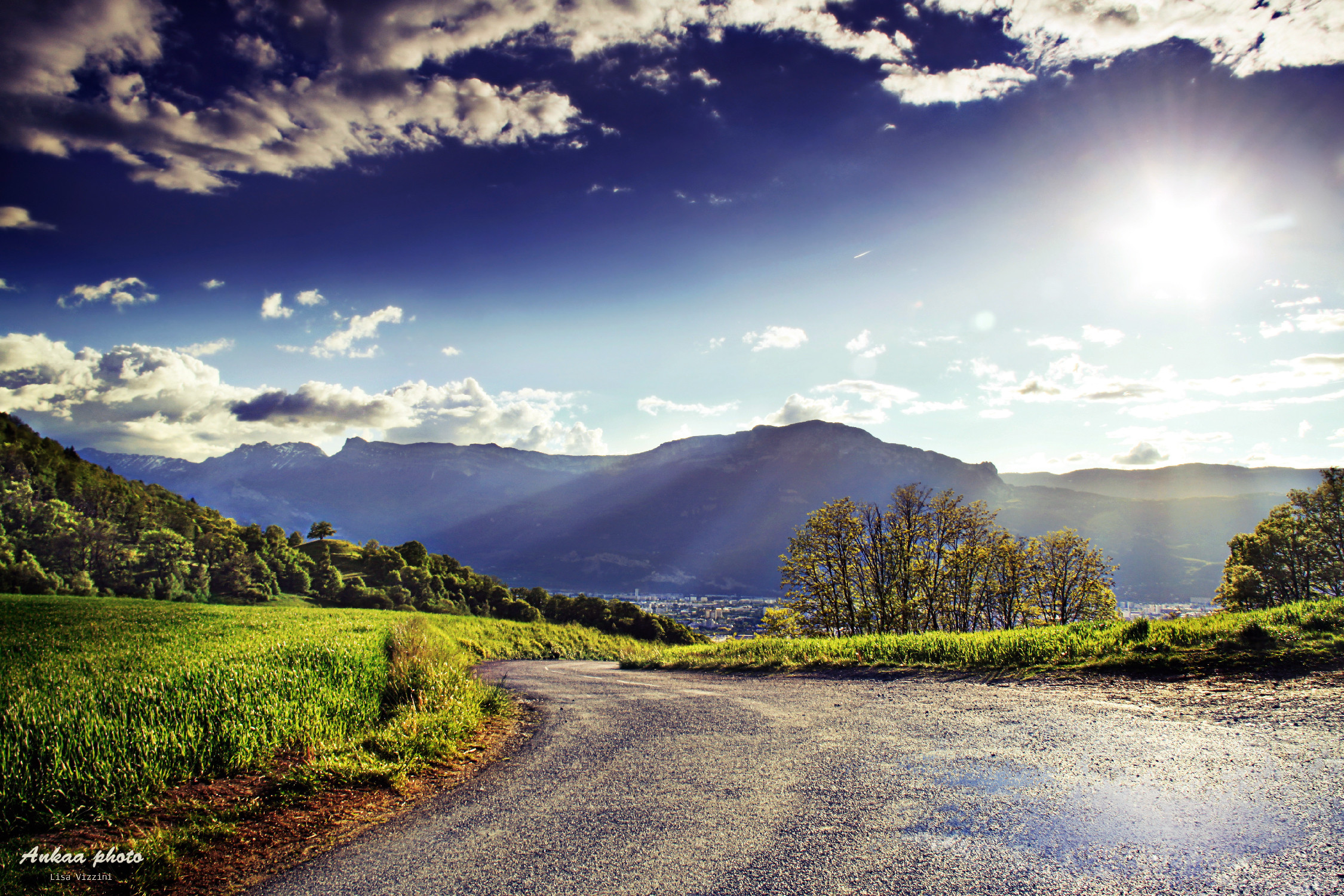 Fonds d'cran Nature Paysages La route des collines