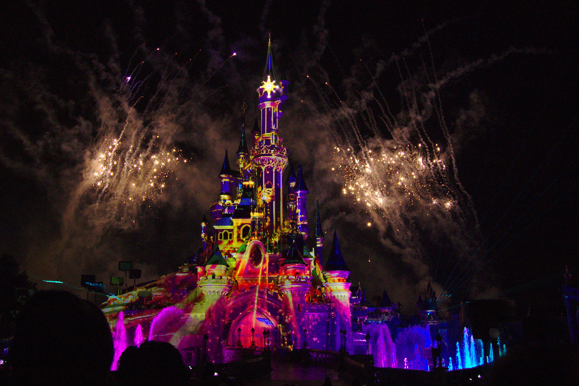 Wallpapers Constructions and architecture Amusement Parks > DisneyLand 