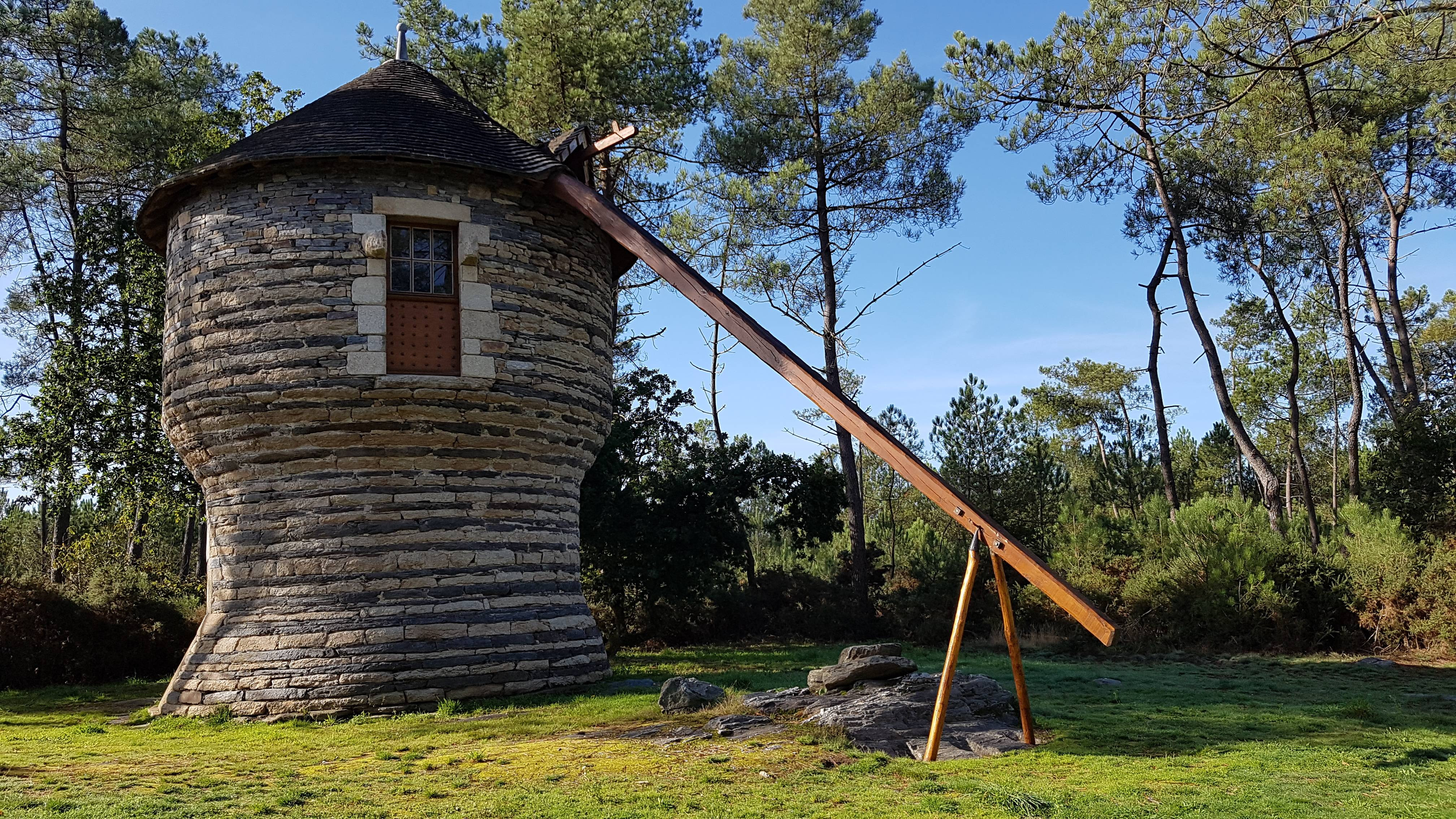 Wallpapers Constructions and architecture Windmills Moulin restauré de Saint-Jacut-Les-Pins