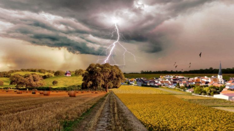 Wallpapers Digital Art Nature - Landscapes Orage au village