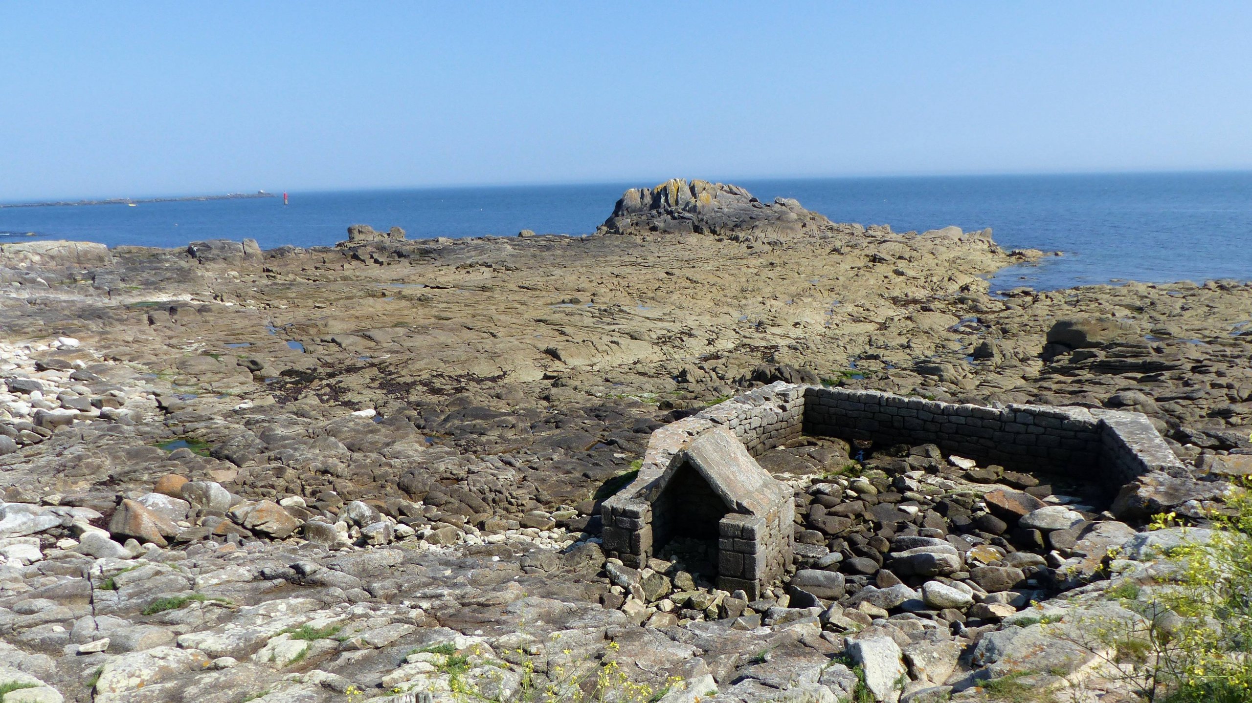 Wallpapers Nature Seas - Oceans - Beaches Sentier côtier rocher de Goudoul 02