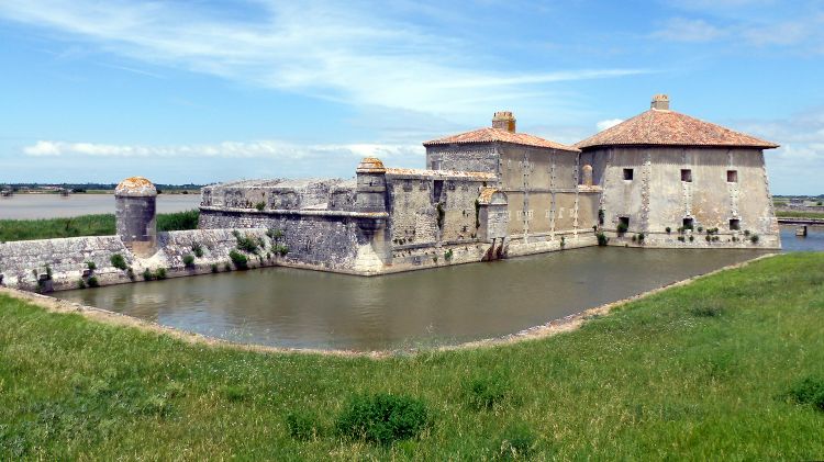 Fonds d'cran Voyages : Europe France > Poitou Charente Fort Lupin (Charente-Maritime)