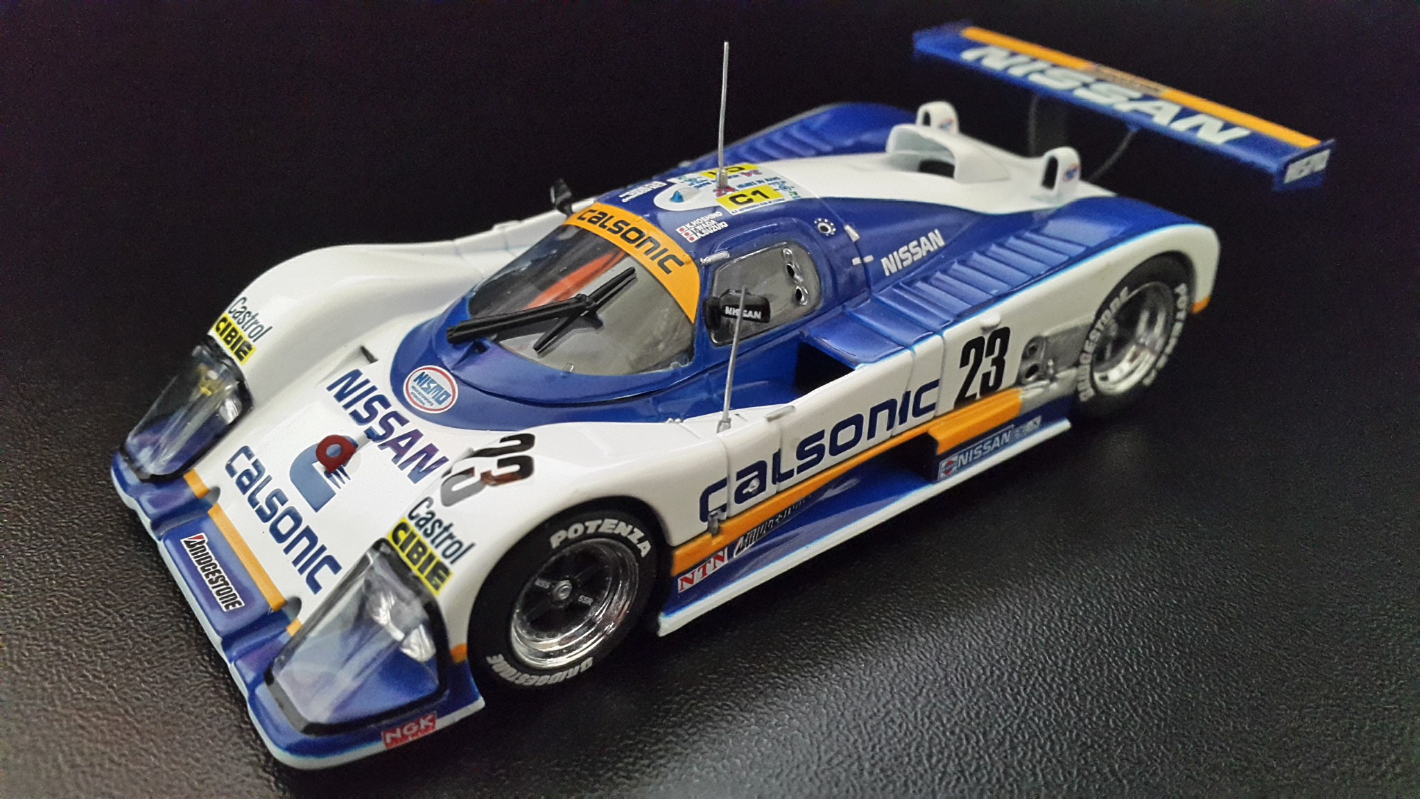 Fonds d'cran Voitures Voitures miniatures NISSAN R88C - 24 heures du Mans 1988