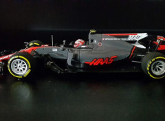  Voitures Haas - Ferrari VF-17 (2017 - Kevin MAGNUSSEN)