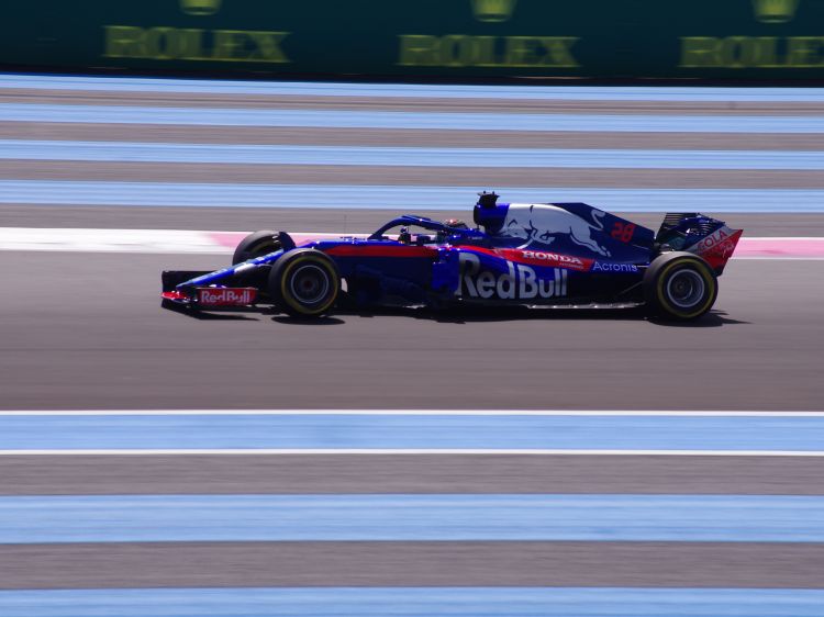 Fonds d'cran Voitures Formules 1 Toro Rosso - Honda STR13 (2018 - Brendon HARTLEY)