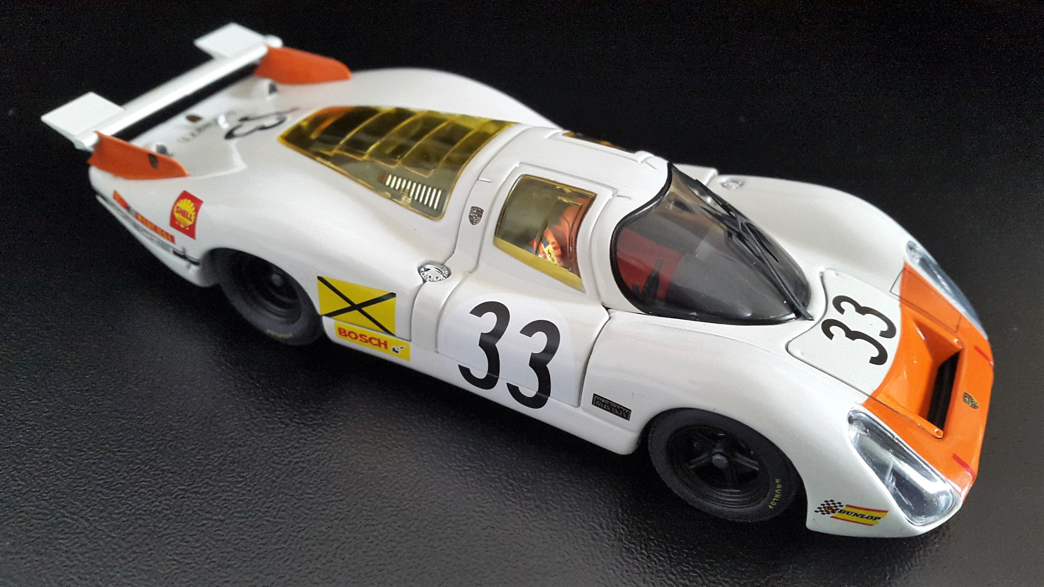 Fonds d'cran Voitures Voitures miniatures PORSCHE 908 (3éme place 24 Heures du Mans 1968)