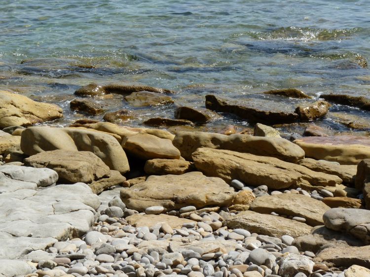 Fonds d'cran Nature Mers - Ocans - Plages une petite crique