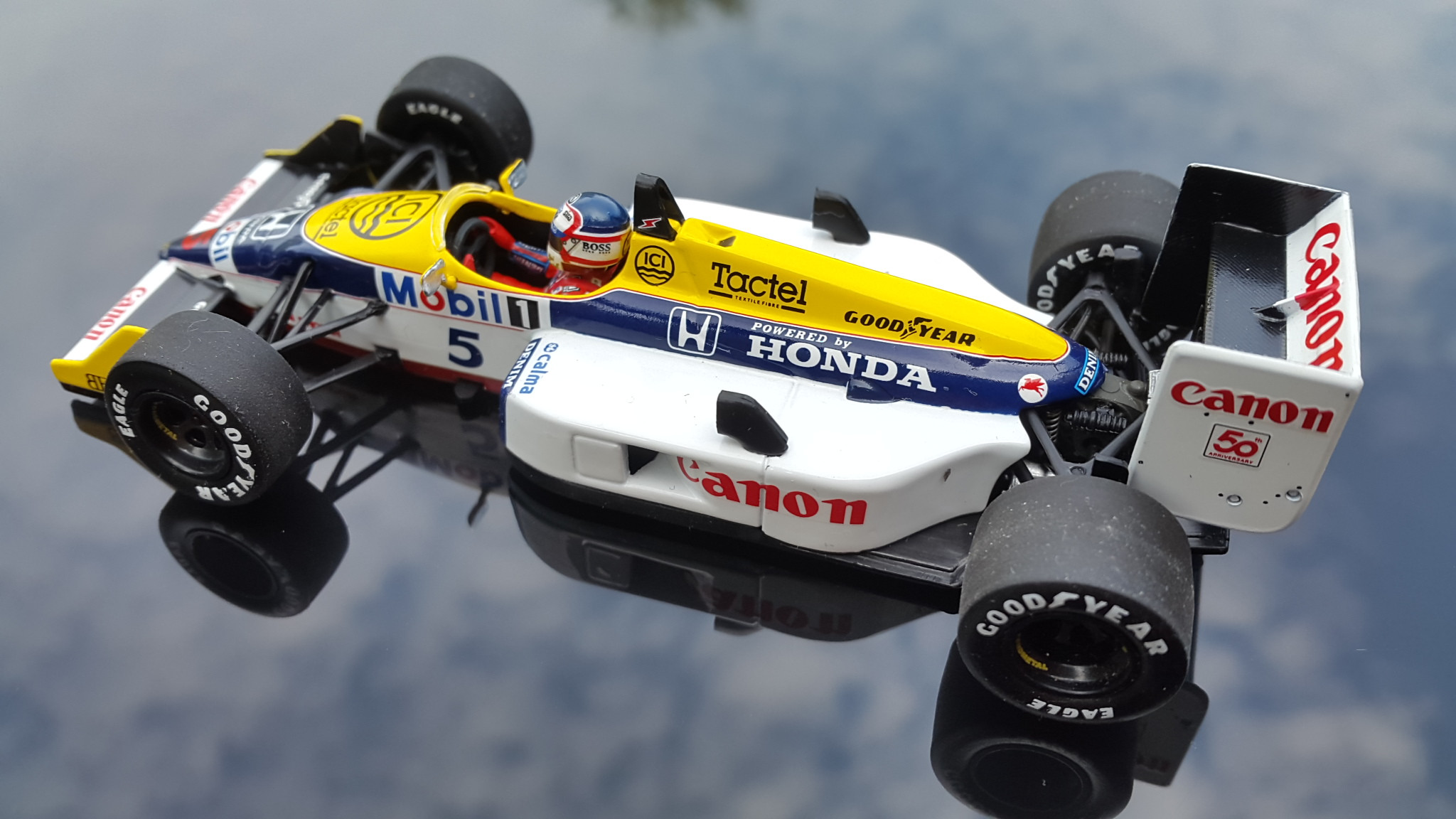 Fonds d'cran Voitures Voitures miniatures Williams-Honda FW11B (1987 - Nigel MANSELL)