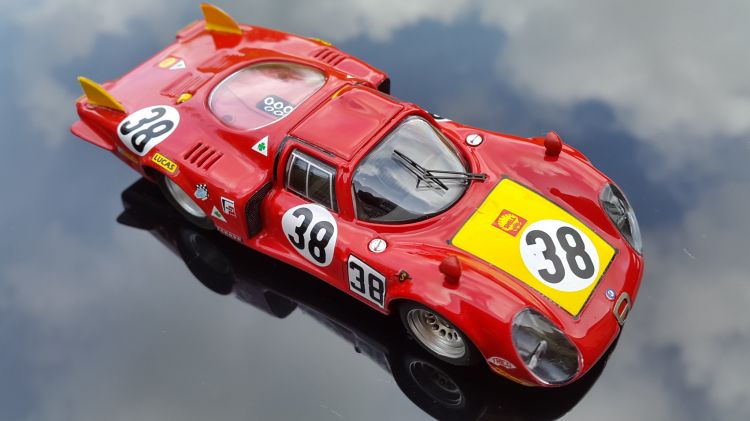 Wallpapers Cars Cars - Toys ALFA ROMEO T33/2 ( 24 Heures du Mans 1968 )