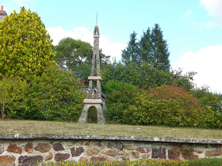 Fonds d'cran Constructions et architecture Statues - Monuments MONUMENT