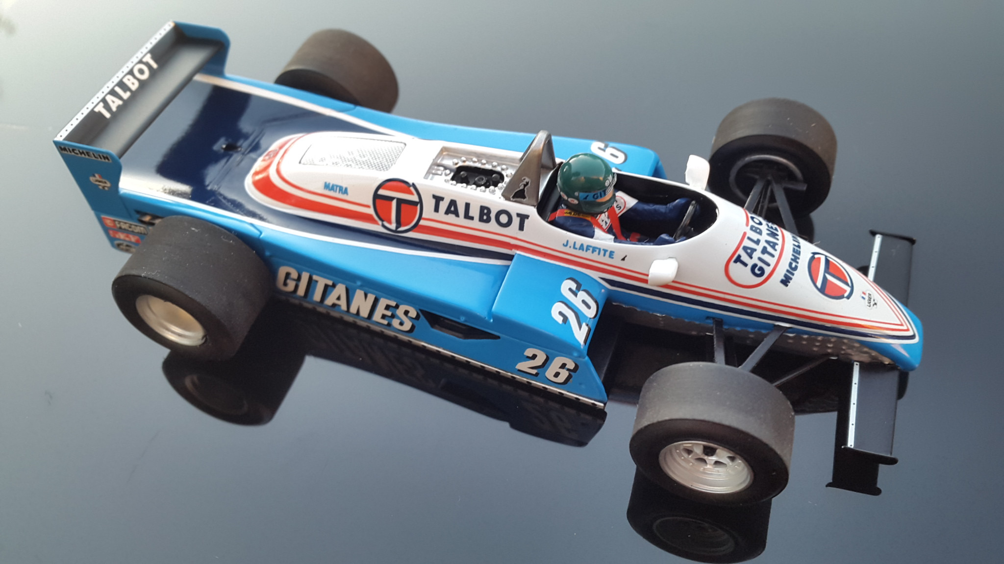 Fonds d'cran Voitures Voitures miniatures LIGIER JS-19 (1982 - Jacques LAFFITE)