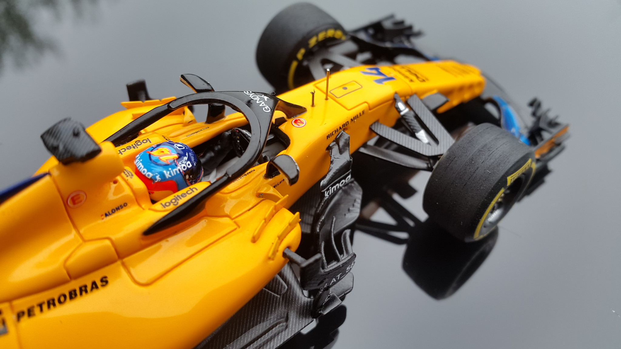 Fonds d'cran Voitures Voitures miniatures Mc LAREN-RENAULT MCL33 (2018 - Fernando ALONSO)