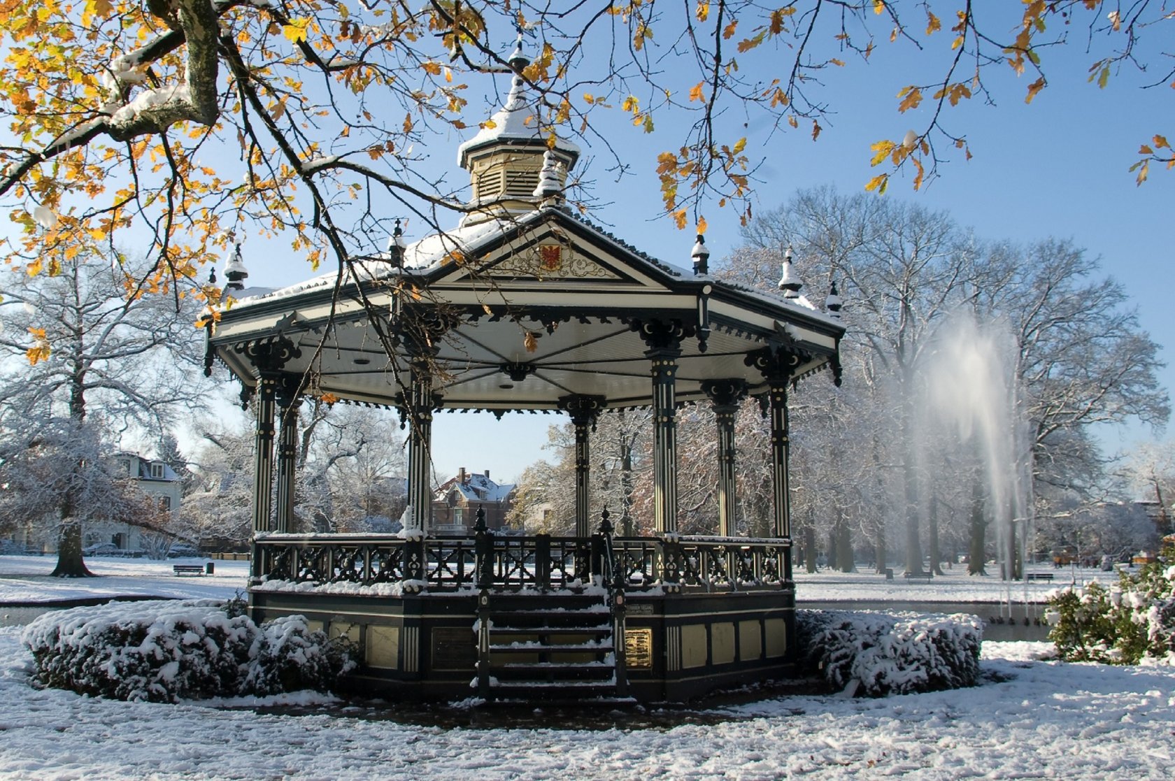 Fonds d'cran Nature Parcs - Jardins Kiosque en hiver