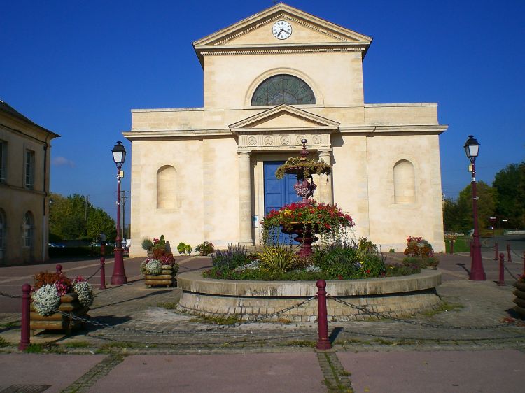 Fonds d'cran Constructions et architecture Edifices Religieux Eglise de Mortre (61)