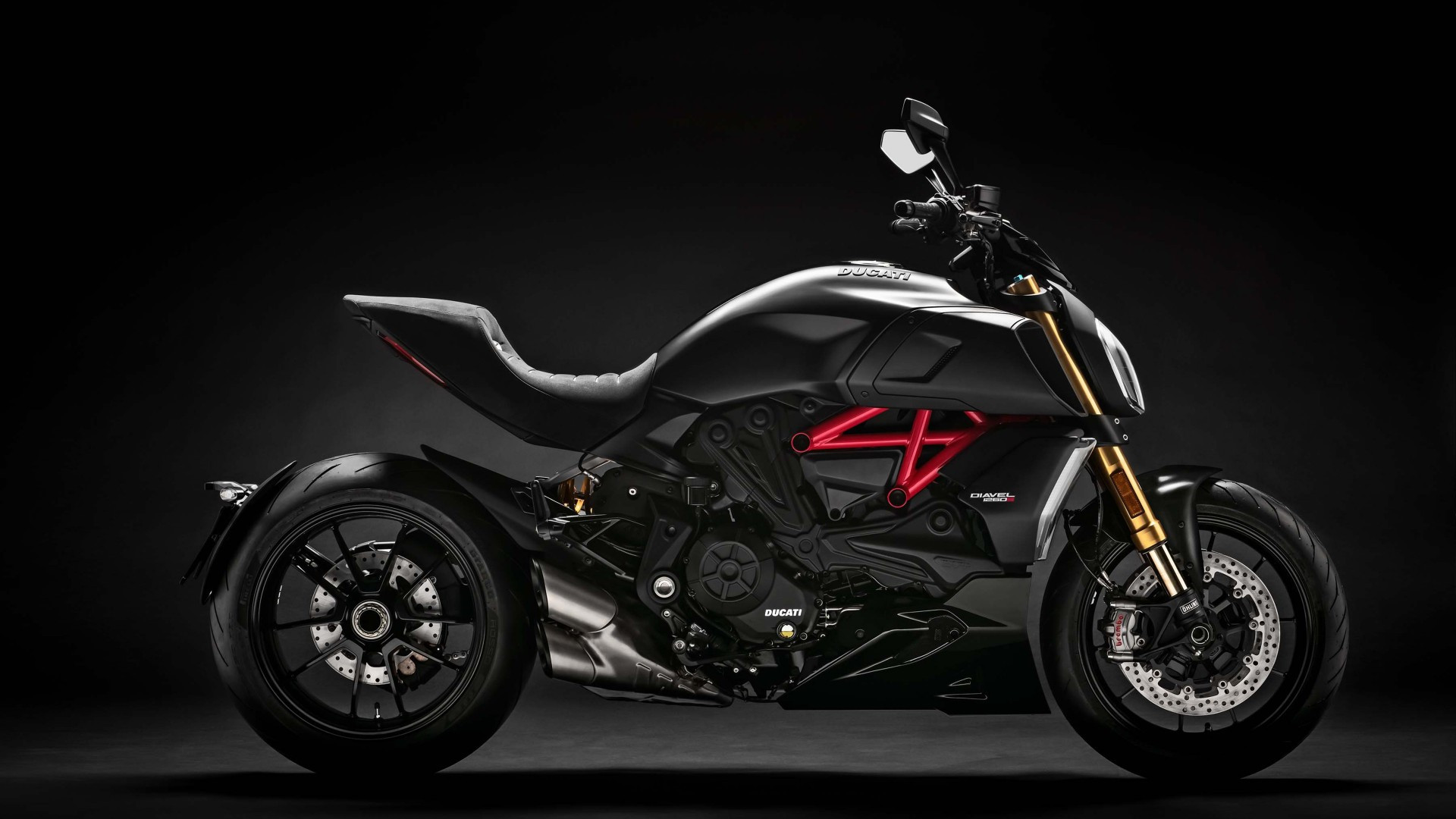 Fonds d'cran Motos Ducati 