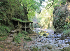  Constructions and architecture les gorges de la jordane